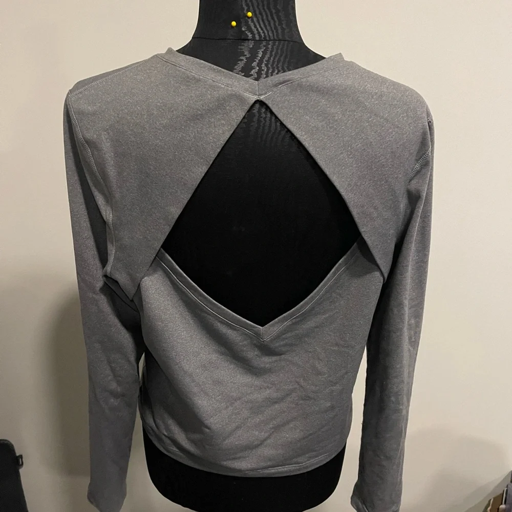 Lululemon Athletica Back Up Heathered Slate Long Sleeve Top - Picture 3 of 4